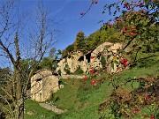 07 Passaggio al piccolo borgo antico del Crosnello (1094 m)